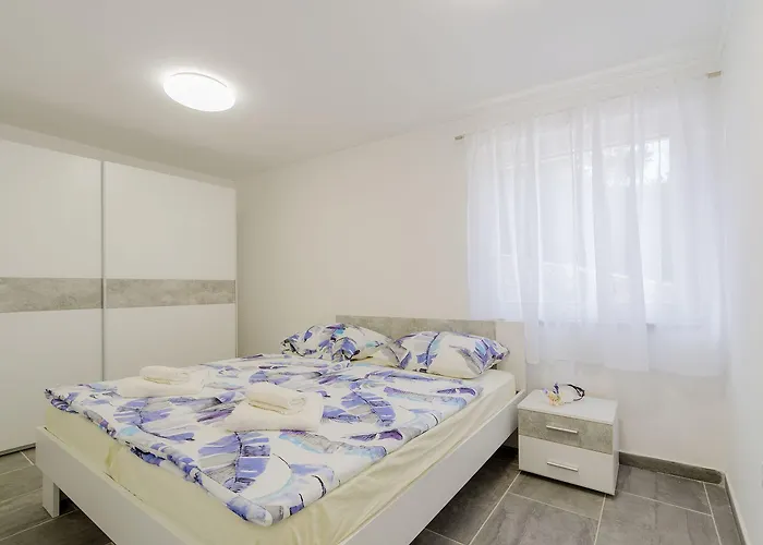 Privathaus Mit Pool Und Traumhaften Ausblick * Crikvenica