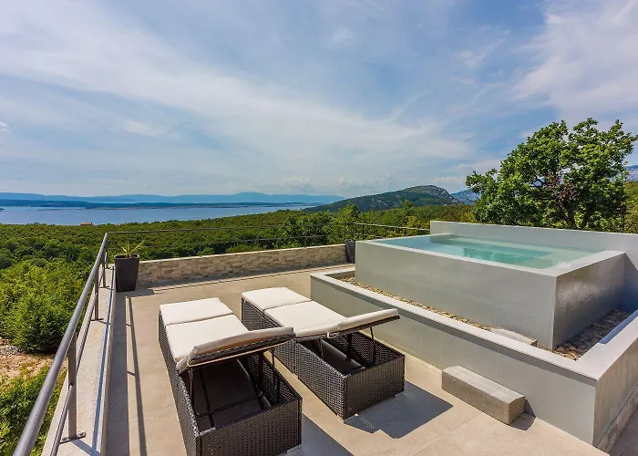 Privathaus Mit Pool Und Traumhaften Ausblick *