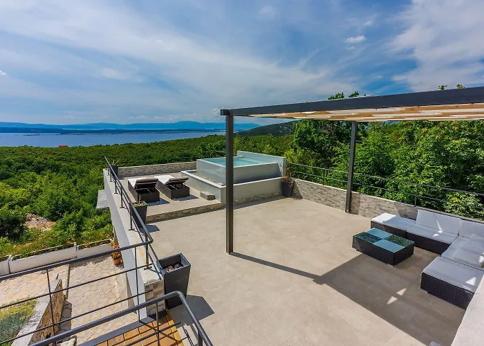 Ferienhaus Privathaus Mit Pool Und Traumhaften Ausblick Crikvenica